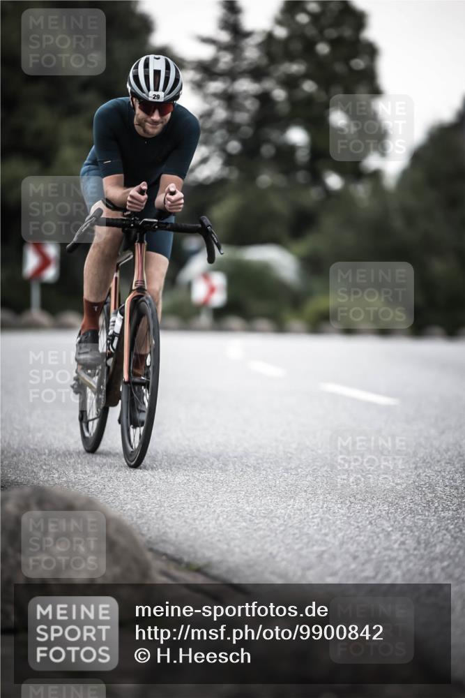 21.06.2026 - 29. Vierlanden-Triathlon H.Heesch http://msf.ph/oto/9900842 21.06.2026 10:10:04 Radfahren 29, 430 meine-sportfotos.de