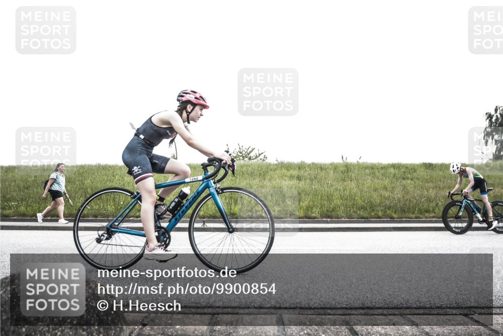 21.06.2026 - 29. Vierlanden-Triathlon H.Heesch http://msf.ph/oto/9900854 21.06.2026 14:44:25 Radfahren 1260, 1266 meine-sportfotos.de