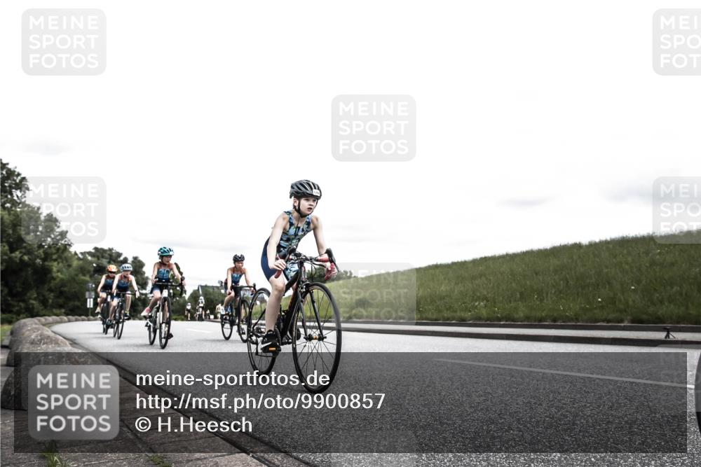 21.06.2026 - 29. Vierlanden-Triathlon H.Heesch http://msf.ph/oto/9900857 21.06.2026 14:56:28 Radfahren 1296, 1299, 1300, 1312, 1330, 1333 meine-sportfotos.de