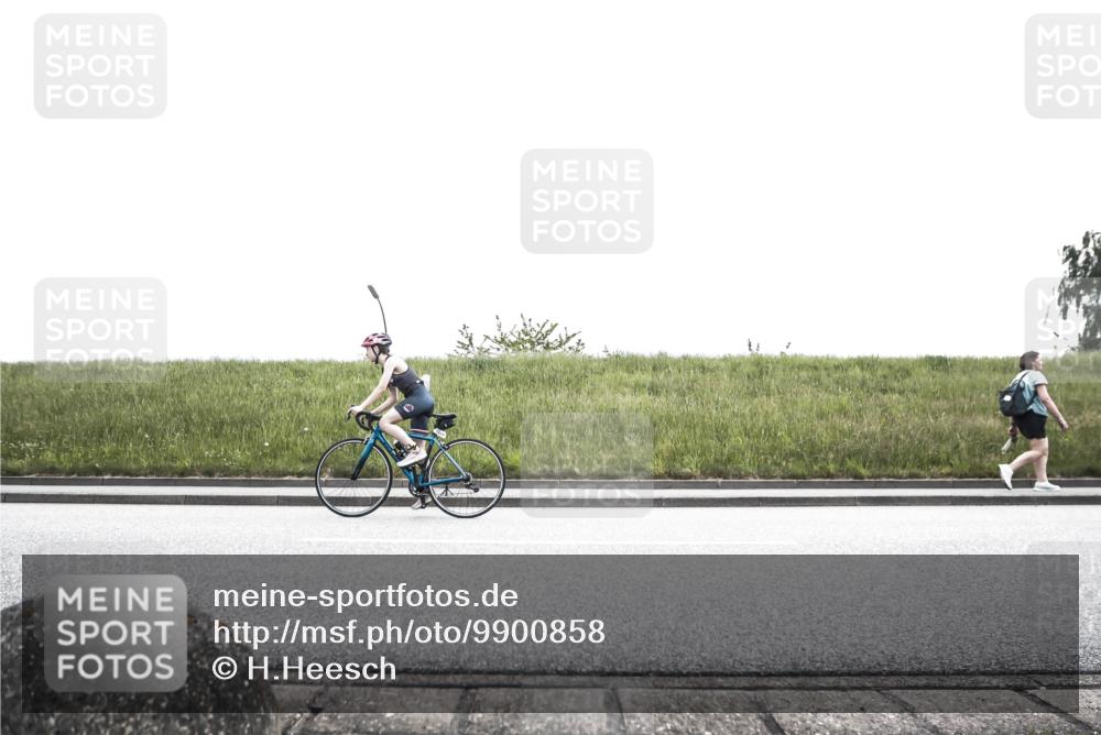 21.06.2026 - 29. Vierlanden-Triathlon H.Heesch http://msf.ph/oto/9900858 21.06.2026 14:44:32 Radfahren 1266 meine-sportfotos.de
