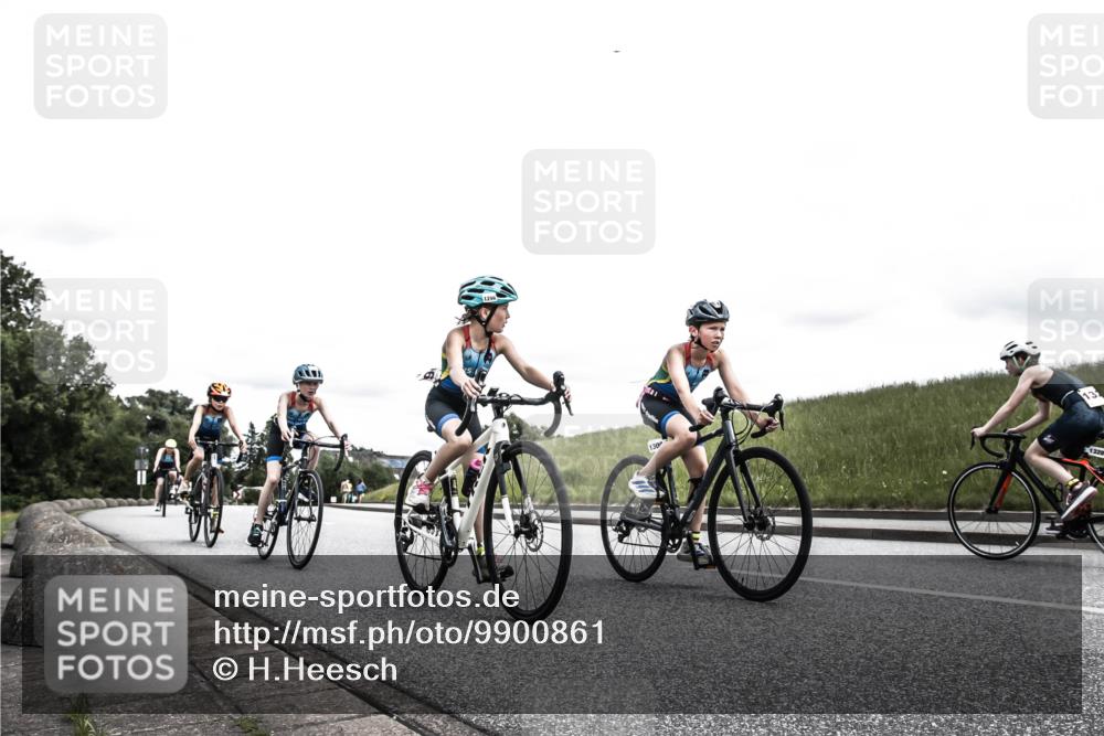 21.06.2026 - 29. Vierlanden-Triathlon H.Heesch http://msf.ph/oto/9900861 21.06.2026 14:56:29 Radfahren 1296, 1299, 1300, 1312, 1330, 1333 meine-sportfotos.de