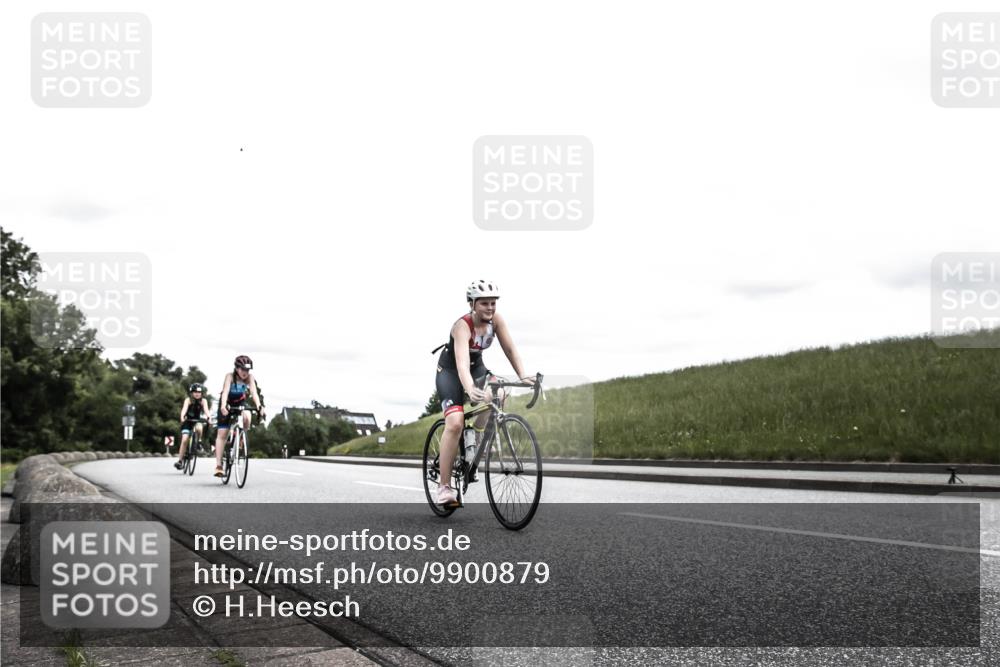 21.06.2026 - 29. Vierlanden-Triathlon H.Heesch http://msf.ph/oto/9900879 21.06.2026 14:57:07 Radfahren 1302, 1322, 1334 meine-sportfotos.de