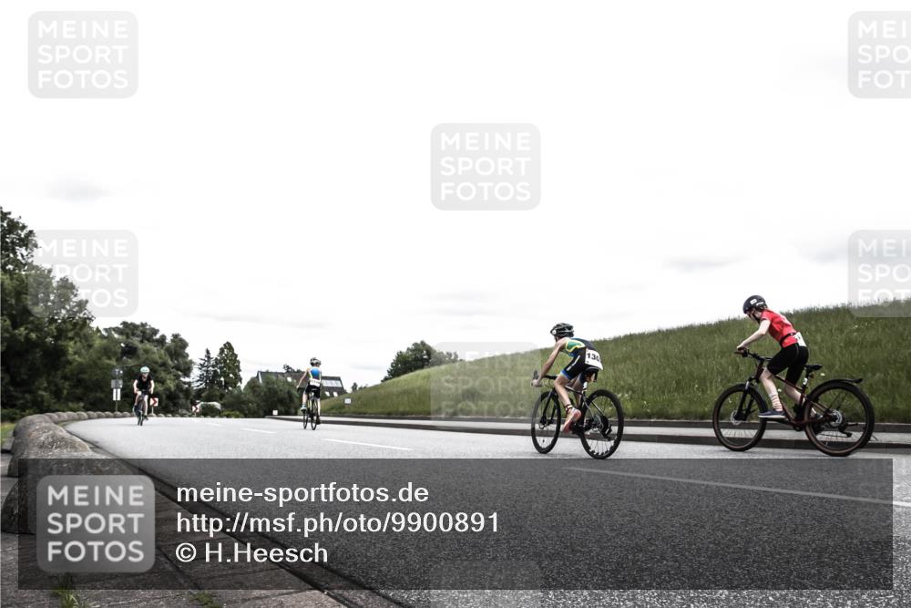 21.06.2026 - 29. Vierlanden-Triathlon H.Heesch http://msf.ph/oto/9900891 21.06.2026 14:57:16 Radfahren  meine-sportfotos.de