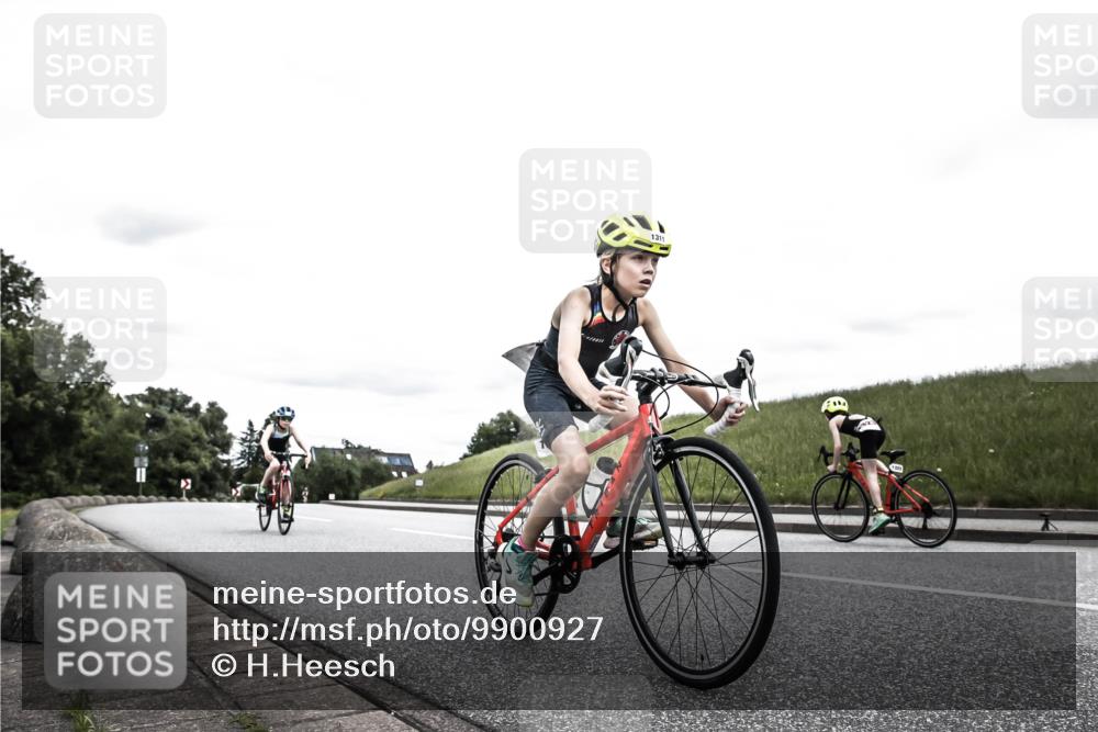 21.06.2026 - 29. Vierlanden-Triathlon H.Heesch http://msf.ph/oto/9900927 21.06.2026 14:59:14 Radfahren 1311, 1332 meine-sportfotos.de