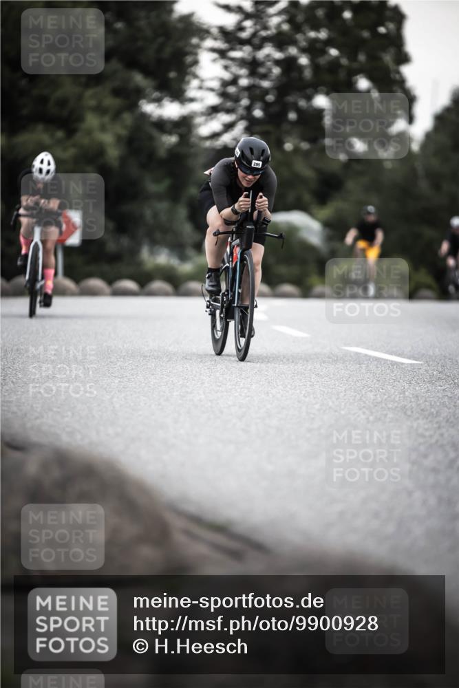 21.06.2026 - 29. Vierlanden-Triathlon H.Heesch http://msf.ph/oto/9900928 21.06.2026 10:10:21 Radfahren 171, 230, 255, 295 meine-sportfotos.de