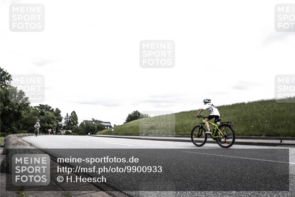 21.06.2026 - 29. Vierlanden-Triathlon H.Heesch http://msf.ph/oto/9900933 21.06.2026 14:59:50 Radfahren 1327 meine-sportfotos.de