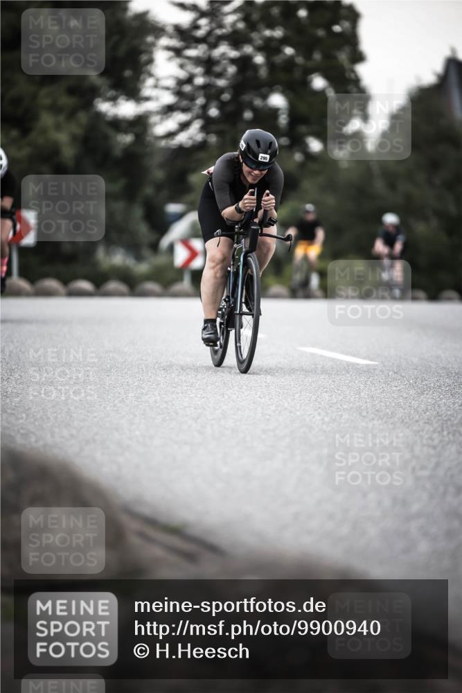21.06.2026 - 29. Vierlanden-Triathlon H.Heesch http://msf.ph/oto/9900940 21.06.2026 10:10:21 Radfahren 171, 230, 255, 295 meine-sportfotos.de