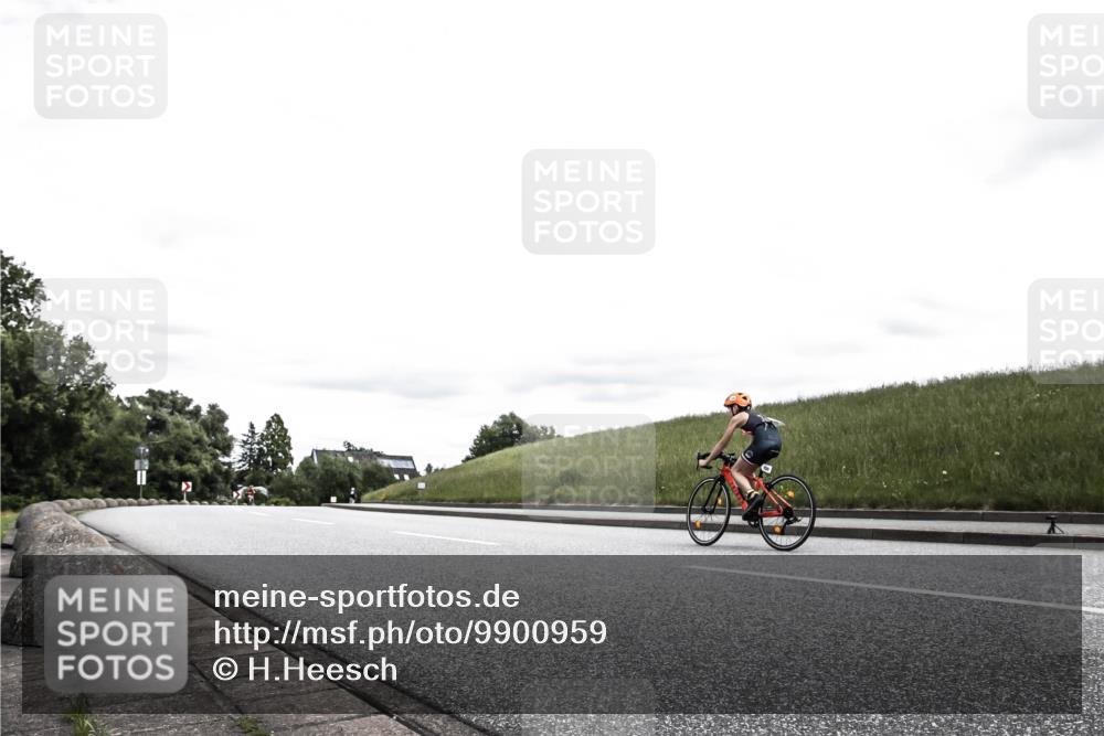 21.06.2026 - 29. Vierlanden-Triathlon H.Heesch http://msf.ph/oto/9900959 21.06.2026 15:00:30 Radfahren  meine-sportfotos.de