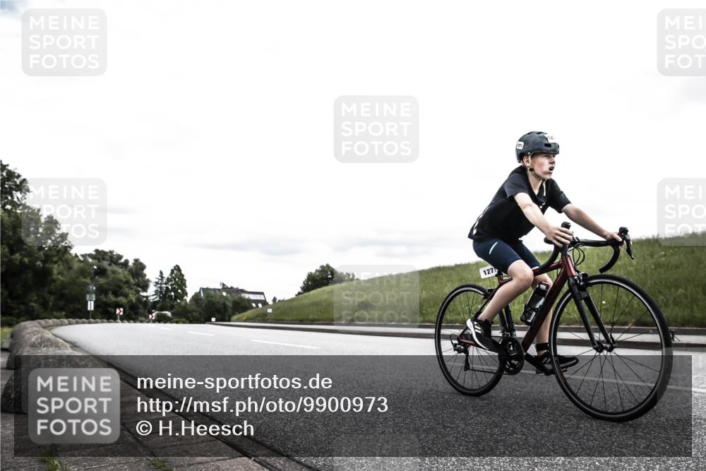 21.06.2026 - 29. Vierlanden-Triathlon H.Heesch http://msf.ph/oto/9900973 21.06.2026 15:01:14 Radfahren  meine-sportfotos.de