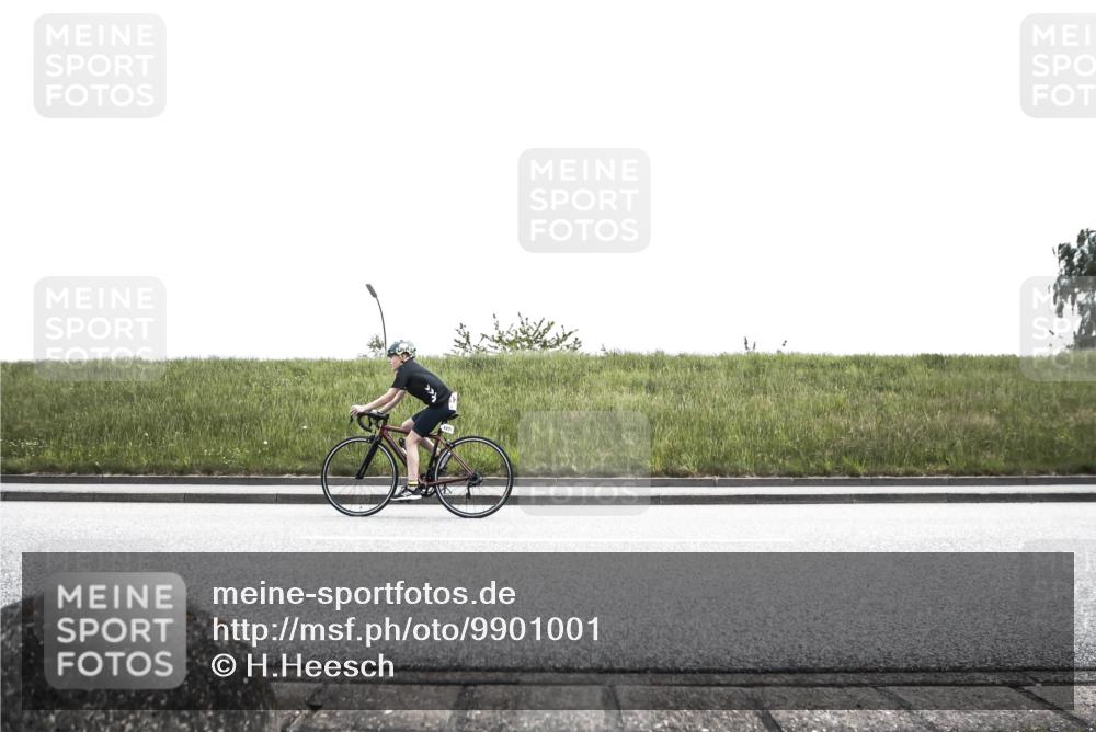 21.06.2026 - 29. Vierlanden-Triathlon H.Heesch http://msf.ph/oto/9901001 21.06.2026 14:49:04 Radfahren  meine-sportfotos.de