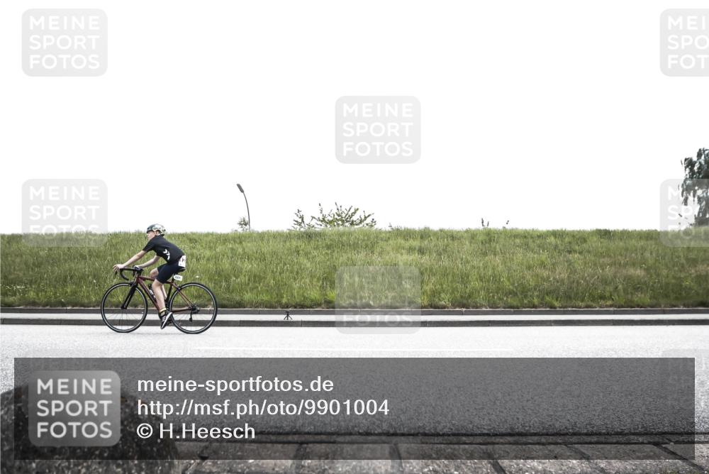 21.06.2026 - 29. Vierlanden-Triathlon H.Heesch http://msf.ph/oto/9901004 21.06.2026 14:49:04 Radfahren  meine-sportfotos.de