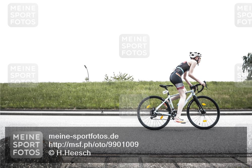 21.06.2026 - 29. Vierlanden-Triathlon H.Heesch http://msf.ph/oto/9901009 21.06.2026 14:50:06 Radfahren 1291 meine-sportfotos.de