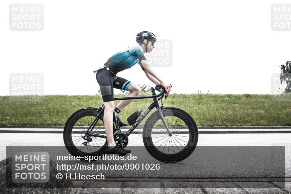 21.06.2026 - 29. Vierlanden-Triathlon H.Heesch http://msf.ph/oto/9901026 21.06.2026 14:50:43 Radfahren  meine-sportfotos.de