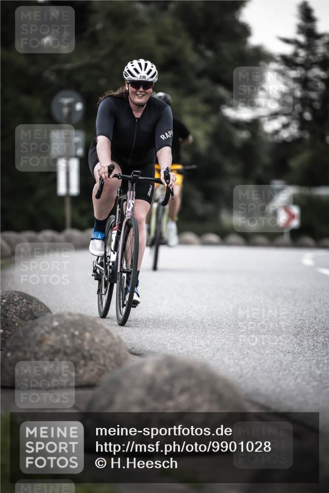 21.06.2026 - 29. Vierlanden-Triathlon H.Heesch http://msf.ph/oto/9901028 21.06.2026 10:10:28 Radfahren 3, 163, 230, 255, 356 meine-sportfotos.de