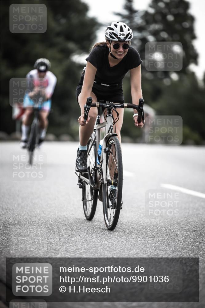 21.06.2026 - 29. Vierlanden-Triathlon H.Heesch http://msf.ph/oto/9901036 21.06.2026 09:29:41 Radfahren 186, 249 meine-sportfotos.de