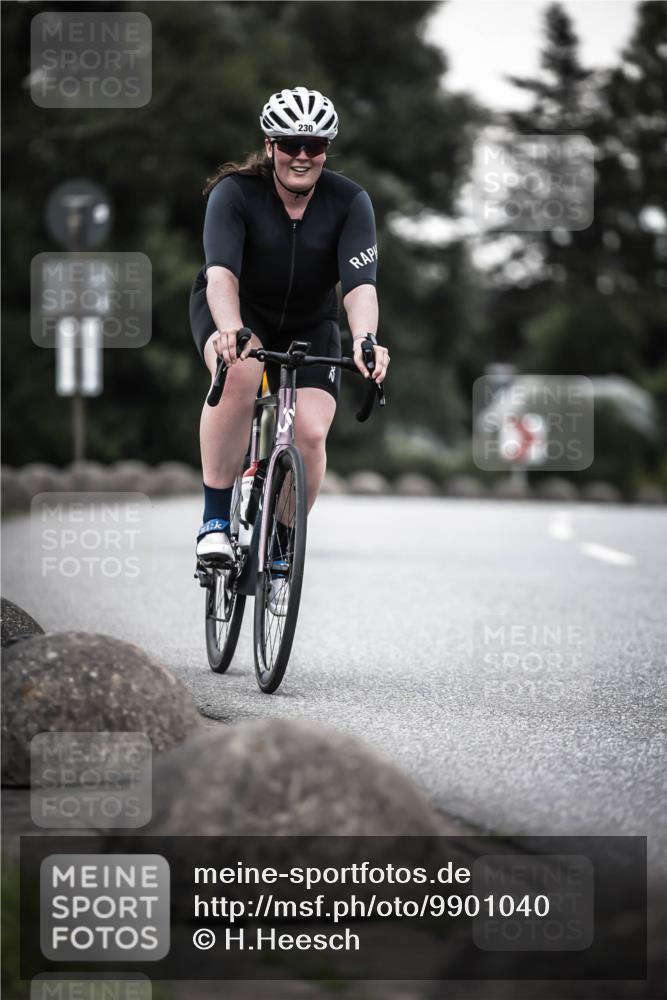 21.06.2026 - 29. Vierlanden-Triathlon H.Heesch http://msf.ph/oto/9901040 21.06.2026 10:10:28 Radfahren 3, 163, 230, 255, 356 meine-sportfotos.de