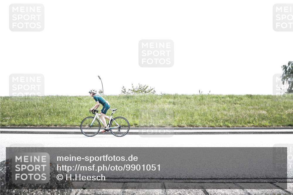 21.06.2026 - 29. Vierlanden-Triathlon H.Heesch http://msf.ph/oto/9901051 21.06.2026 14:51:48 Radfahren  meine-sportfotos.de