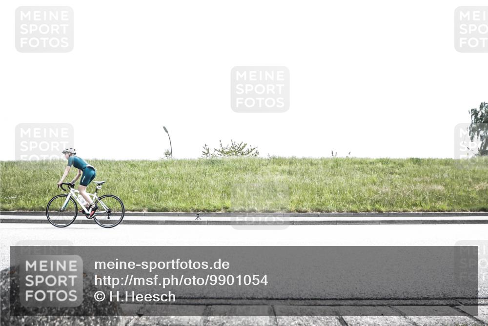 21.06.2026 - 29. Vierlanden-Triathlon H.Heesch http://msf.ph/oto/9901054 21.06.2026 14:51:48 Radfahren  meine-sportfotos.de