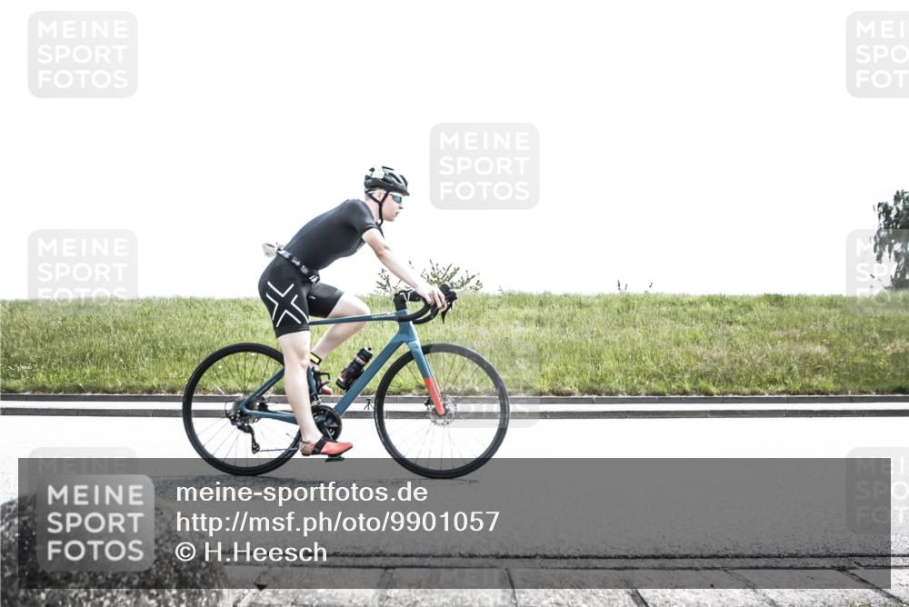 21.06.2026 - 29. Vierlanden-Triathlon H.Heesch http://msf.ph/oto/9901057 21.06.2026 14:51:59 Radfahren  meine-sportfotos.de