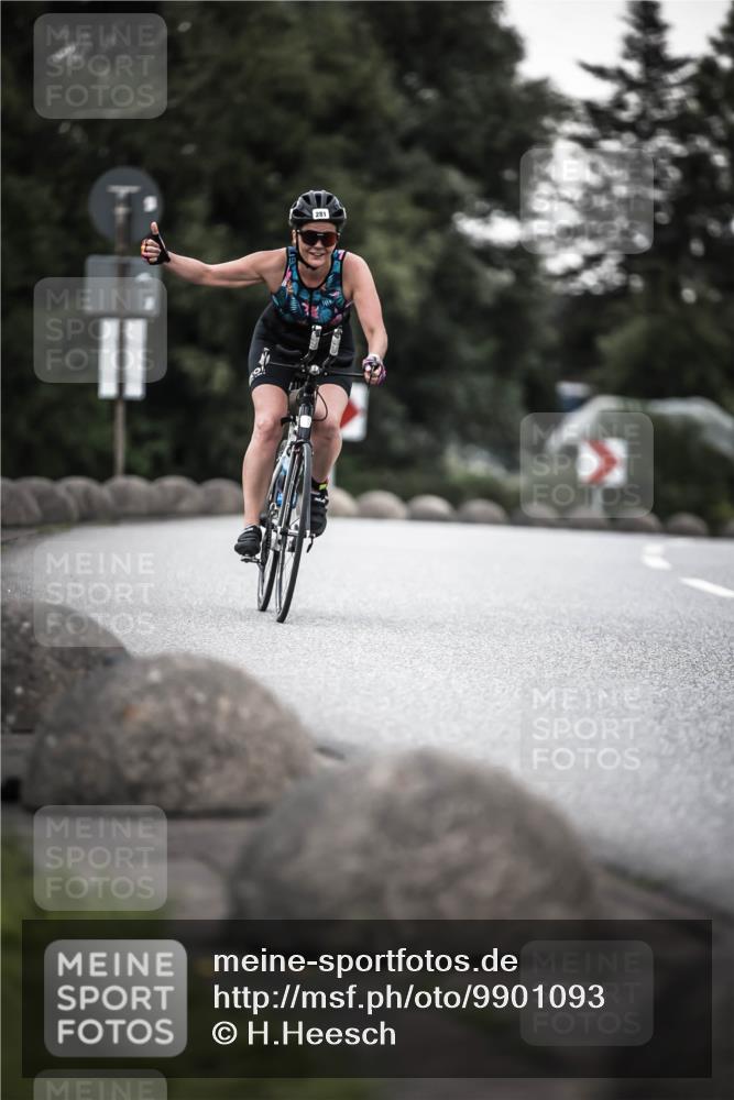21.06.2026 - 29. Vierlanden-Triathlon H.Heesch http://msf.ph/oto/9901093 21.06.2026 10:10:54 Radfahren 81, 242, 281, 283 meine-sportfotos.de