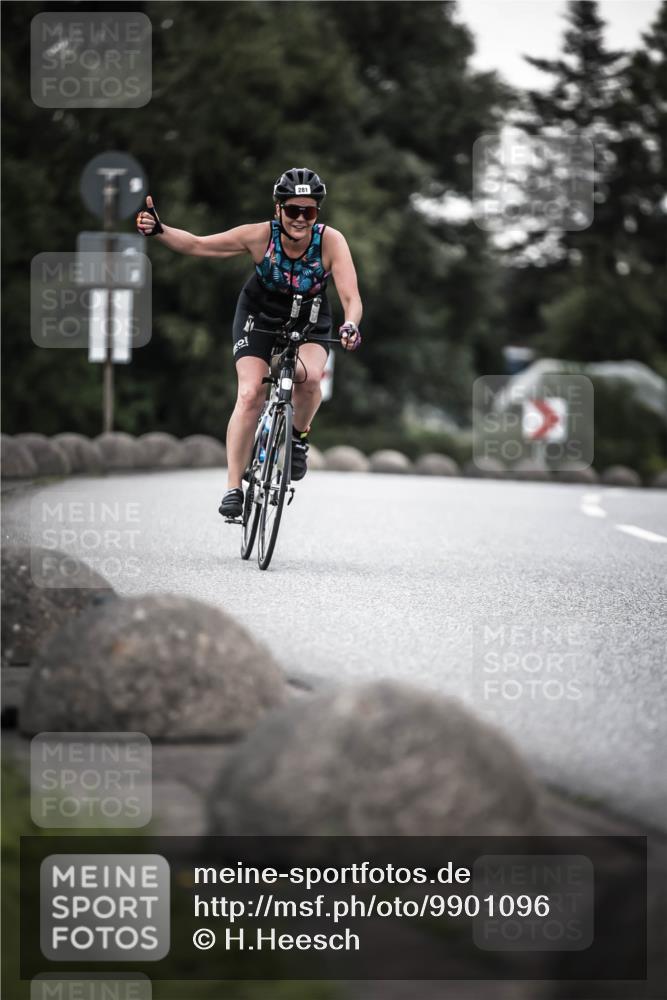 21.06.2026 - 29. Vierlanden-Triathlon H.Heesch http://msf.ph/oto/9901096 21.06.2026 10:10:54 Radfahren 81, 242, 281, 283 meine-sportfotos.de