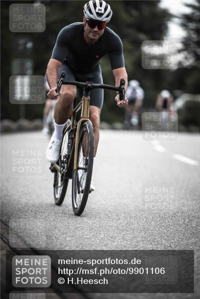 21.06.2026 - 29. Vierlanden-Triathlon H.Heesch http://msf.ph/oto/9901106 21.06.2026 09:29:56 Radfahren 7, 38, 59, 67, 82, 88, 100, 109 meine-sportfotos.de