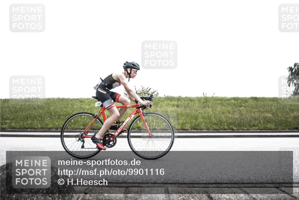 21.06.2026 - 29. Vierlanden-Triathlon H.Heesch http://msf.ph/oto/9901116 21.06.2026 14:52:51 Radfahren  meine-sportfotos.de