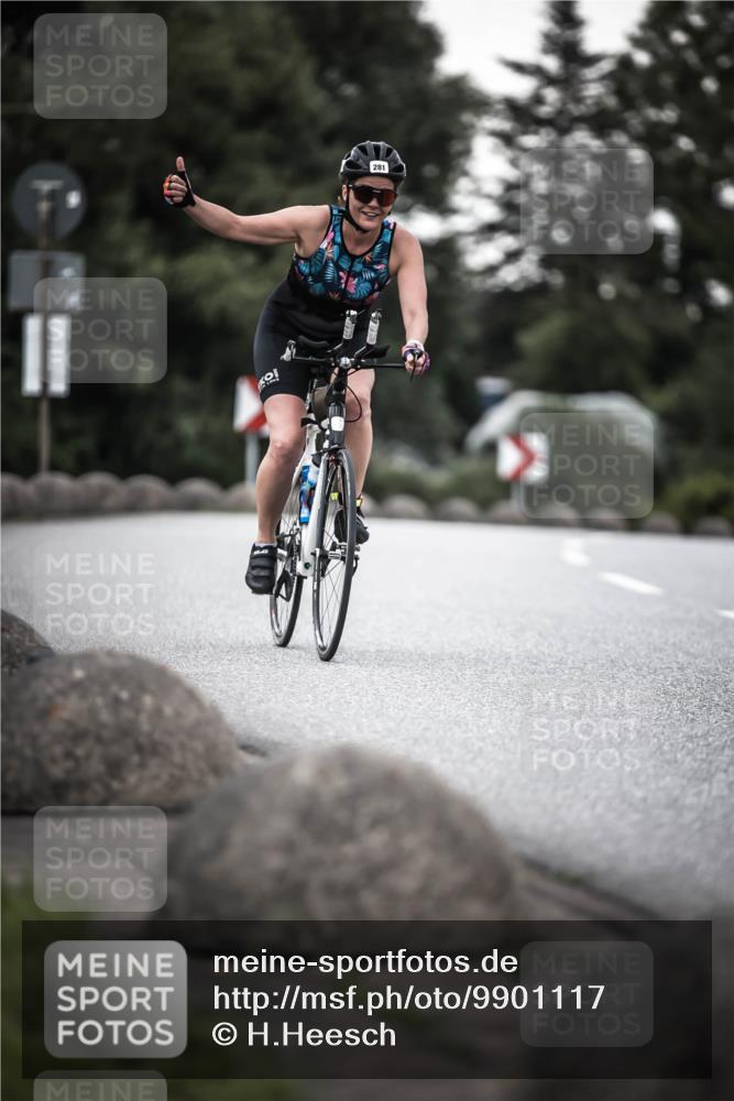 21.06.2026 - 29. Vierlanden-Triathlon H.Heesch http://msf.ph/oto/9901117 21.06.2026 10:10:55 Radfahren 81, 242, 281, 283 meine-sportfotos.de