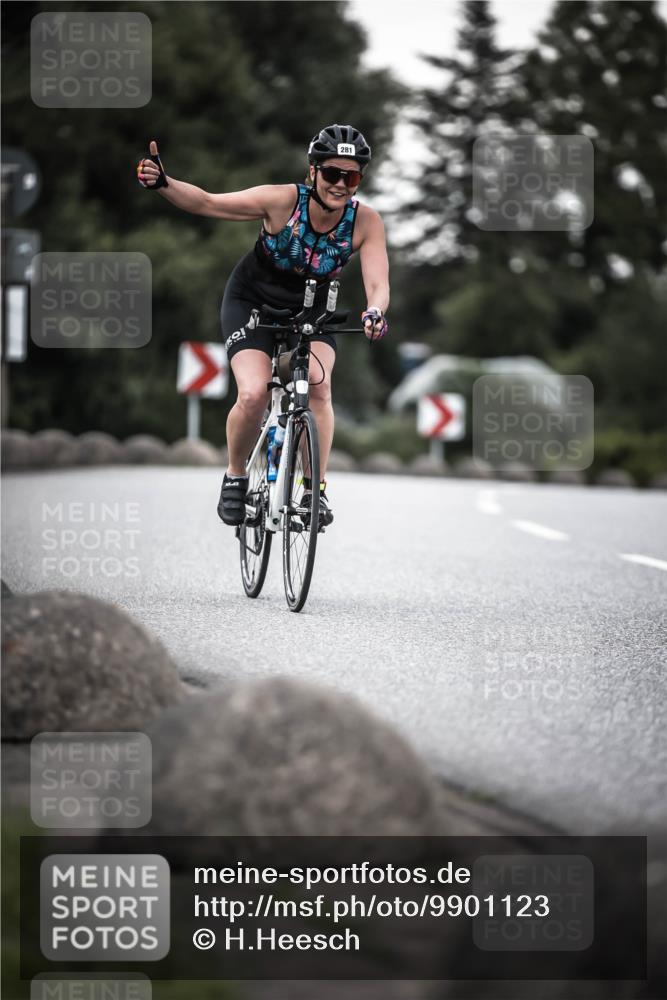 21.06.2026 - 29. Vierlanden-Triathlon H.Heesch http://msf.ph/oto/9901123 21.06.2026 10:10:55 Radfahren 81, 242, 281, 283 meine-sportfotos.de