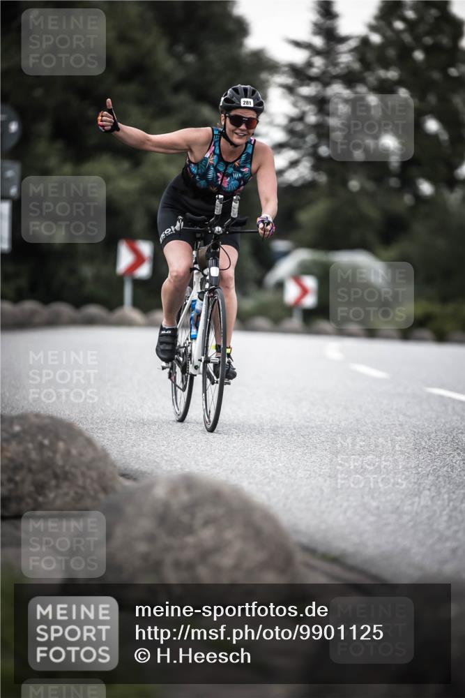21.06.2026 - 29. Vierlanden-Triathlon H.Heesch http://msf.ph/oto/9901125 21.06.2026 10:10:55 Radfahren 81, 242, 281, 283 meine-sportfotos.de