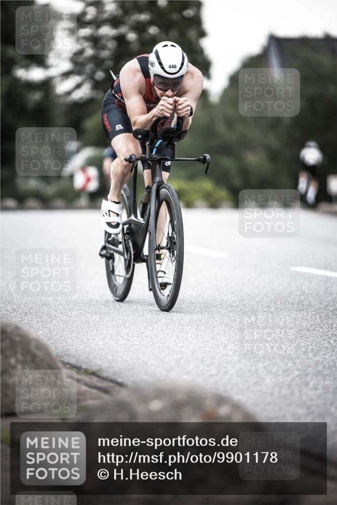 21.06.2026 - 29. Vierlanden-Triathlon H.Heesch http://msf.ph/oto/9901178 21.06.2026 10:11:12 Radfahren 261, 440 meine-sportfotos.de