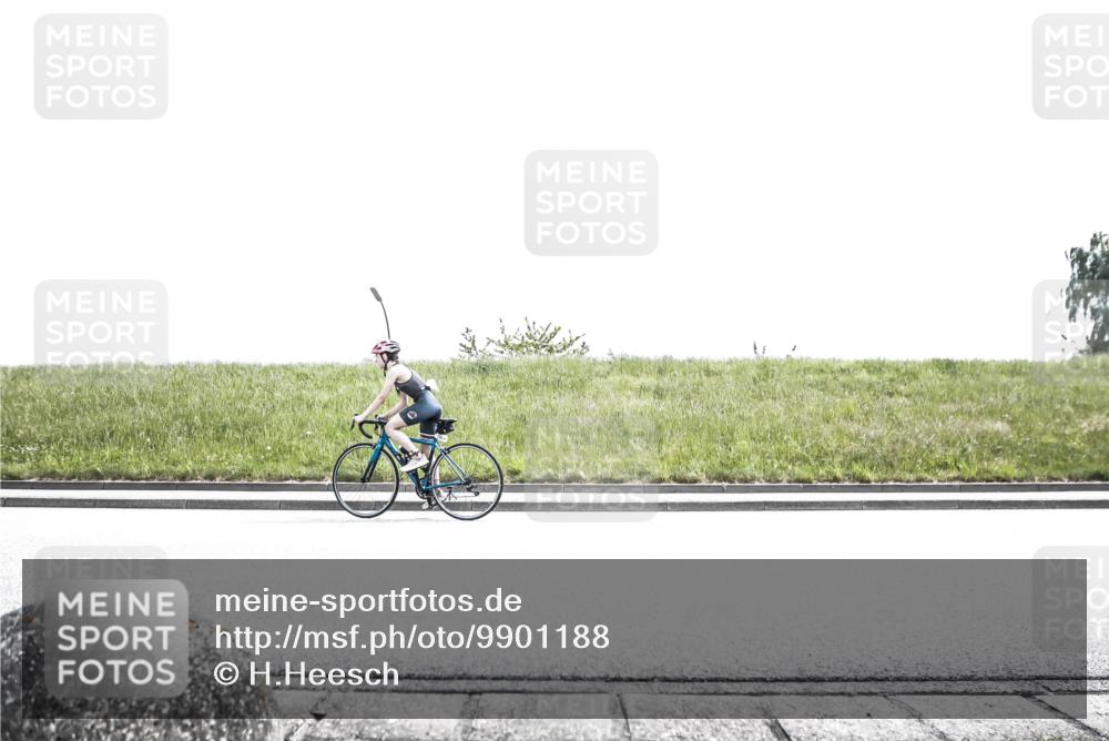 21.06.2026 - 29. Vierlanden-Triathlon H.Heesch http://msf.ph/oto/9901188 21.06.2026 14:54:49 Radfahren  meine-sportfotos.de