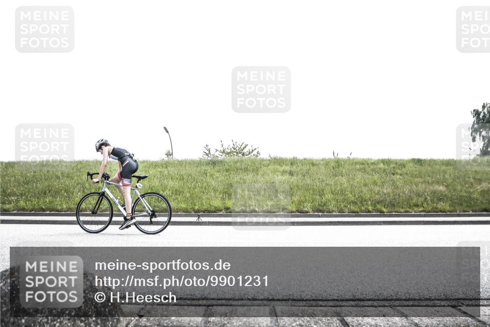 21.06.2026 - 29. Vierlanden-Triathlon H.Heesch http://msf.ph/oto/9901231 21.06.2026 14:55:42 Radfahren  meine-sportfotos.de