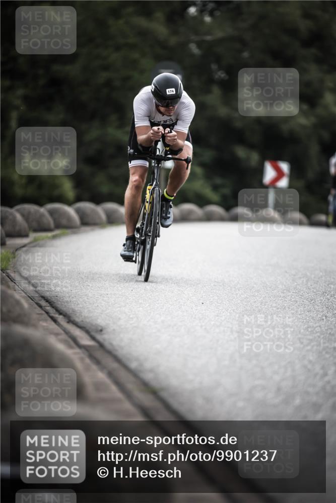 21.06.2026 - 29. Vierlanden-Triathlon H.Heesch http://msf.ph/oto/9901237 21.06.2026 09:30:11 Radfahren 118, 119, 174, 232 meine-sportfotos.de