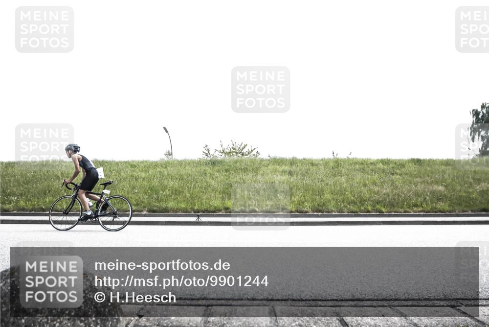 21.06.2026 - 29. Vierlanden-Triathlon H.Heesch http://msf.ph/oto/9901244 21.06.2026 14:56:04 Radfahren  meine-sportfotos.de