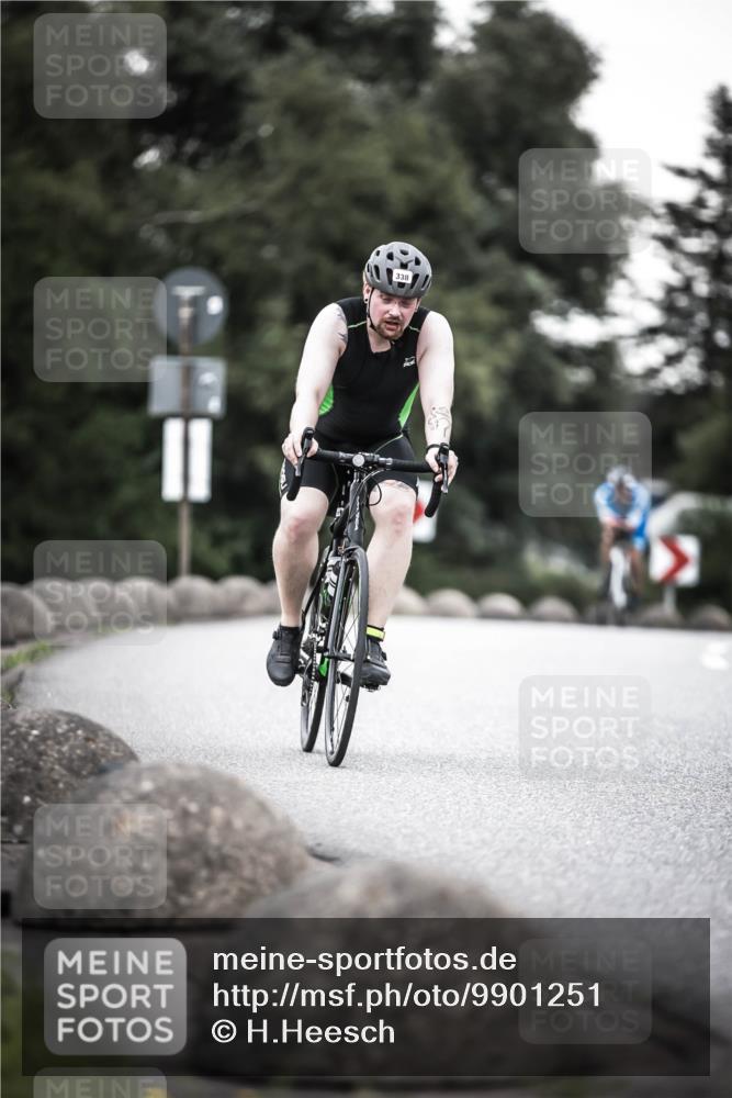 21.06.2026 - 29. Vierlanden-Triathlon H.Heesch http://msf.ph/oto/9901251 21.06.2026 10:11:24 Radfahren 139, 296, 325, 338 meine-sportfotos.de