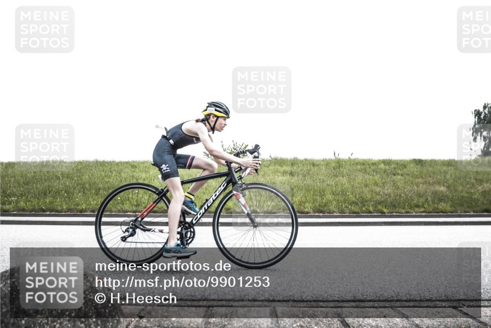 21.06.2026 - 29. Vierlanden-Triathlon H.Heesch http://msf.ph/oto/9901253 21.06.2026 14:56:13 Radfahren 1297, 1304, 1331 meine-sportfotos.de