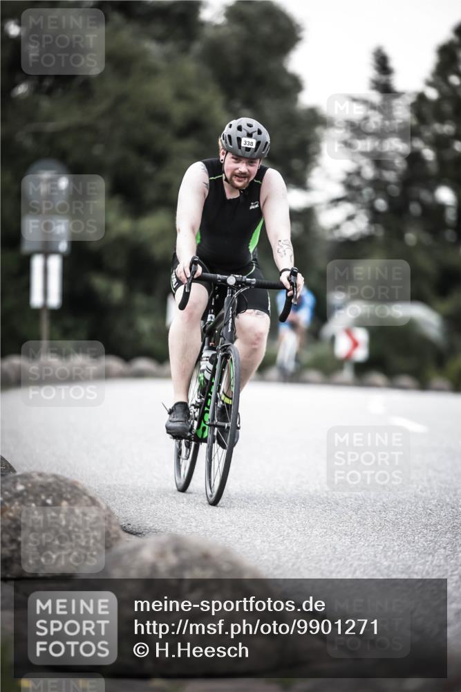 21.06.2026 - 29. Vierlanden-Triathlon H.Heesch http://msf.ph/oto/9901271 21.06.2026 10:11:25 Radfahren 139, 296, 338 meine-sportfotos.de