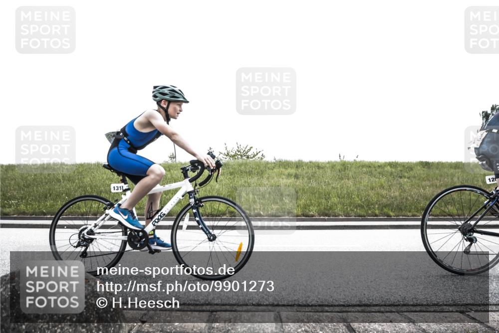 21.06.2026 - 29. Vierlanden-Triathlon H.Heesch http://msf.ph/oto/9901273 21.06.2026 14:56:27 Radfahren 1296, 1299, 1300, 1312, 1330, 1333 meine-sportfotos.de