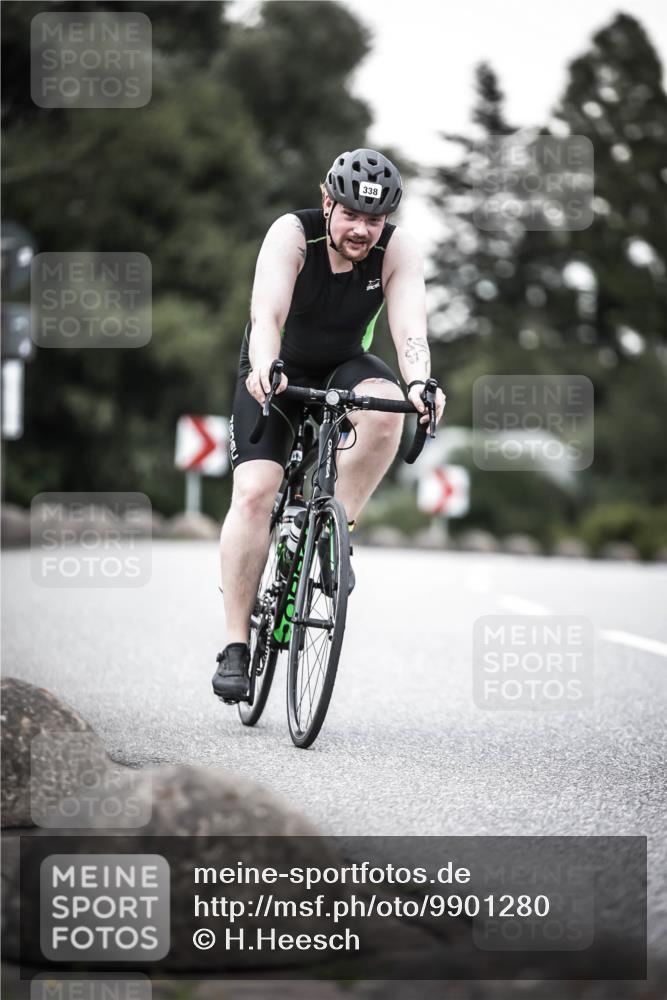 21.06.2026 - 29. Vierlanden-Triathlon H.Heesch http://msf.ph/oto/9901280 21.06.2026 10:11:25 Radfahren 139, 296, 338 meine-sportfotos.de