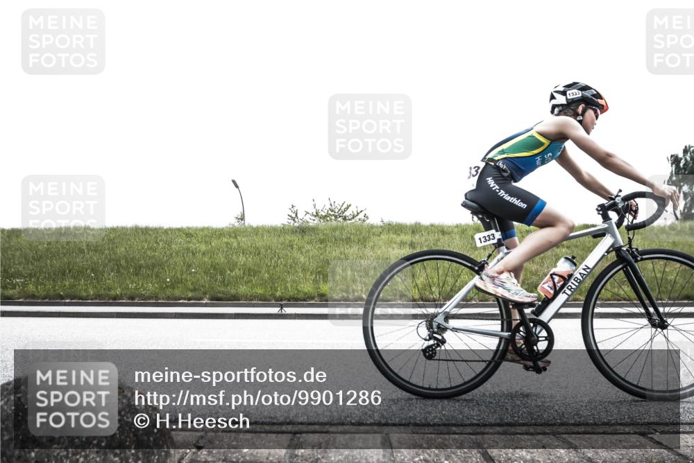 21.06.2026 - 29. Vierlanden-Triathlon H.Heesch http://msf.ph/oto/9901286 21.06.2026 14:56:30 Radfahren 1296, 1299, 1300, 1312, 1330, 1333 meine-sportfotos.de