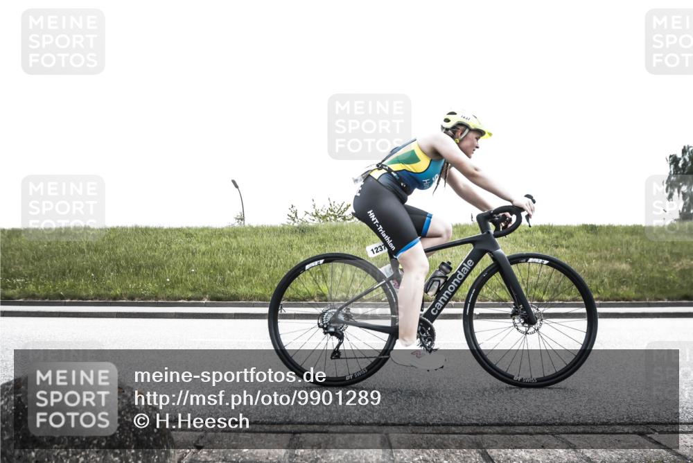 21.06.2026 - 29. Vierlanden-Triathlon H.Heesch http://msf.ph/oto/9901289 21.06.2026 14:56:31 Radfahren 1296, 1299, 1300, 1312, 1330, 1333 meine-sportfotos.de
