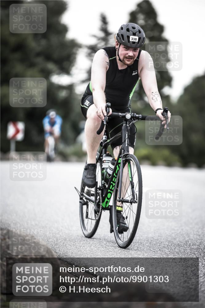 21.06.2026 - 29. Vierlanden-Triathlon H.Heesch http://msf.ph/oto/9901303 21.06.2026 10:11:25 Radfahren 139, 296, 338 meine-sportfotos.de