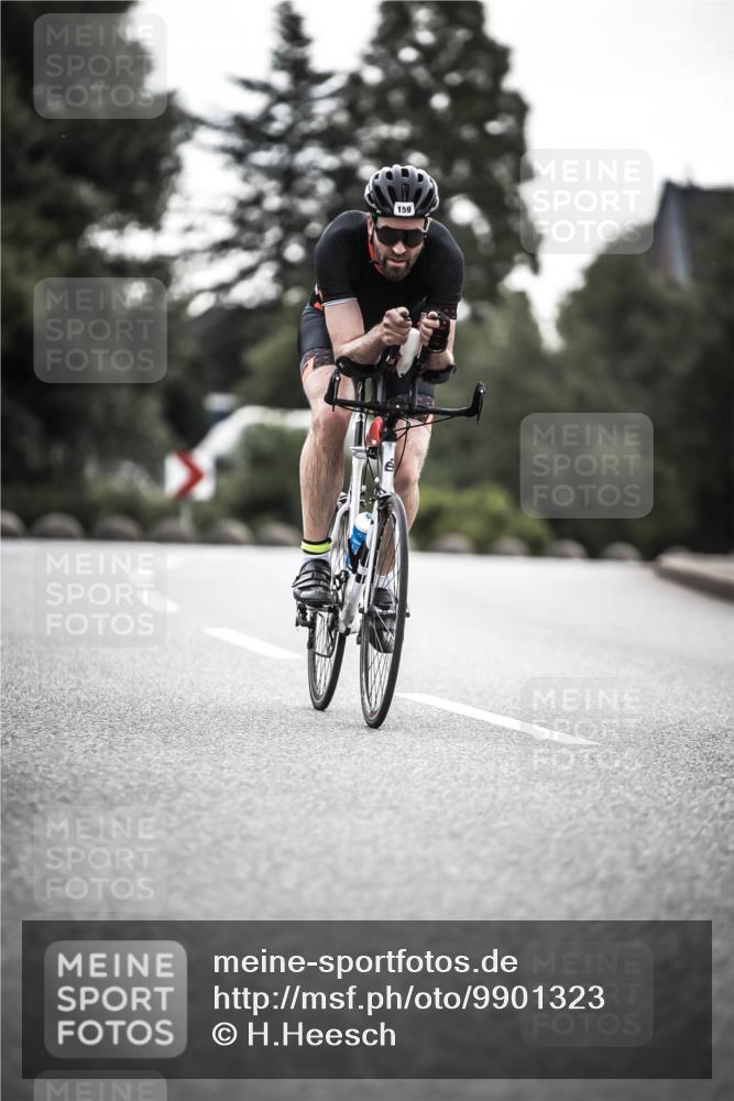 21.06.2026 - 29. Vierlanden-Triathlon H.Heesch http://msf.ph/oto/9901323 21.06.2026 09:30:38 Radfahren 147, 159, 225, 248 meine-sportfotos.de