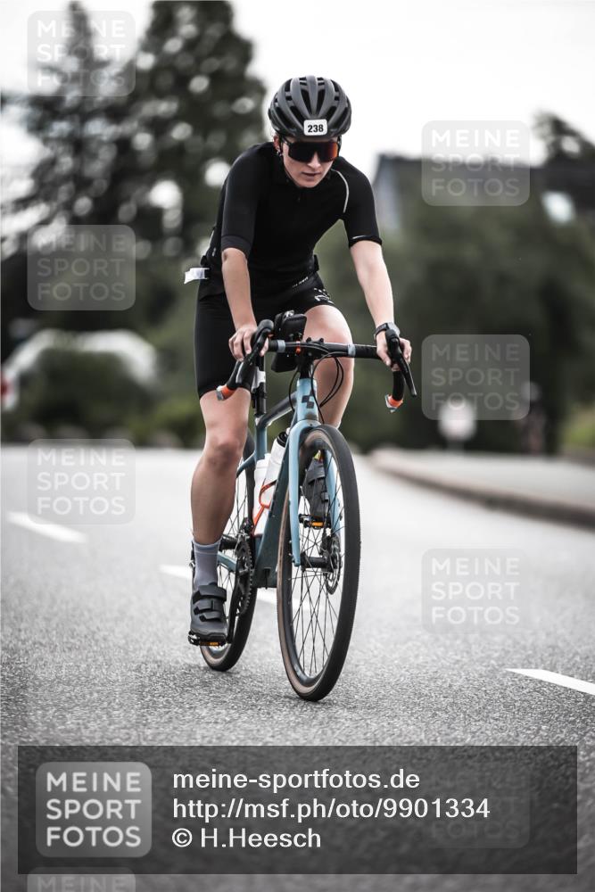 21.06.2026 - 29. Vierlanden-Triathlon H.Heesch http://msf.ph/oto/9901334 21.06.2026 09:30:56 Radfahren 238 meine-sportfotos.de