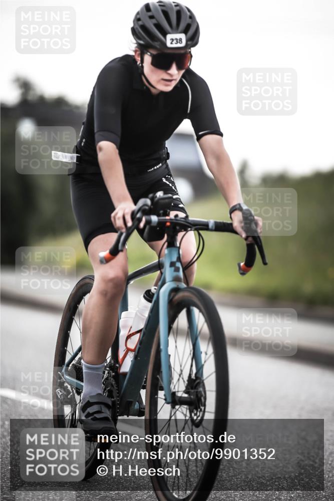 21.06.2026 - 29. Vierlanden-Triathlon H.Heesch http://msf.ph/oto/9901352 21.06.2026 09:30:57 Radfahren 238 meine-sportfotos.de