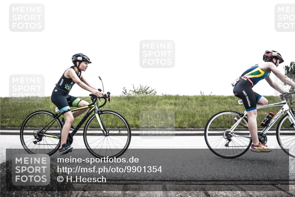 21.06.2026 - 29. Vierlanden-Triathlon H.Heesch http://msf.ph/oto/9901354 21.06.2026 14:57:08 Radfahren 1302, 1322, 1334 meine-sportfotos.de