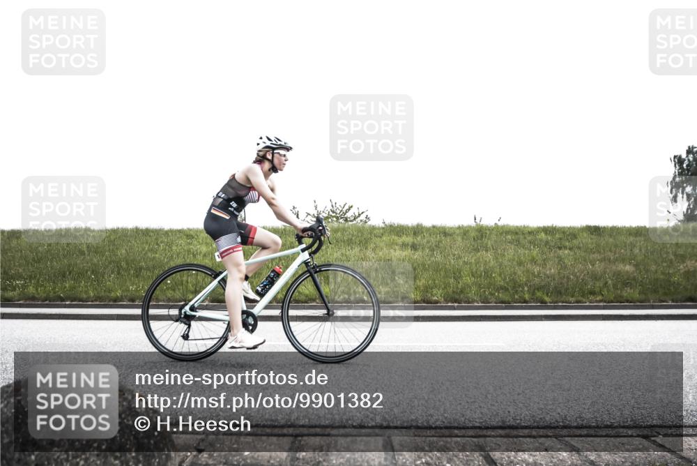 21.06.2026 - 29. Vierlanden-Triathlon H.Heesch http://msf.ph/oto/9901382 21.06.2026 14:57:41 Radfahren  meine-sportfotos.de