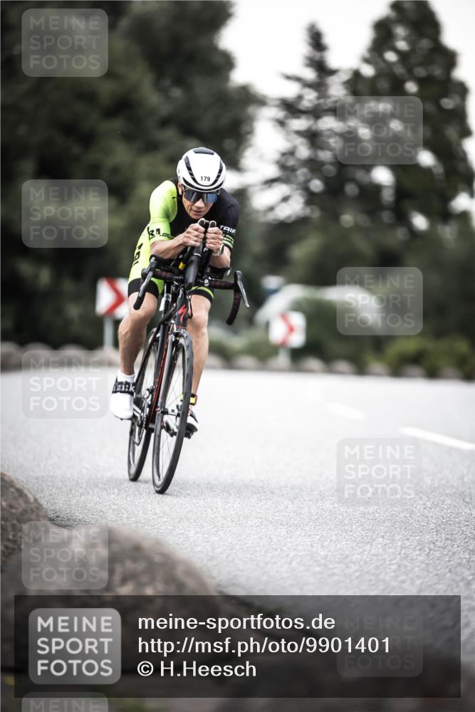 21.06.2026 - 29. Vierlanden-Triathlon H.Heesch http://msf.ph/oto/9901401 21.06.2026 10:11:41 Radfahren 100, 179, 420, 437, 1353 meine-sportfotos.de