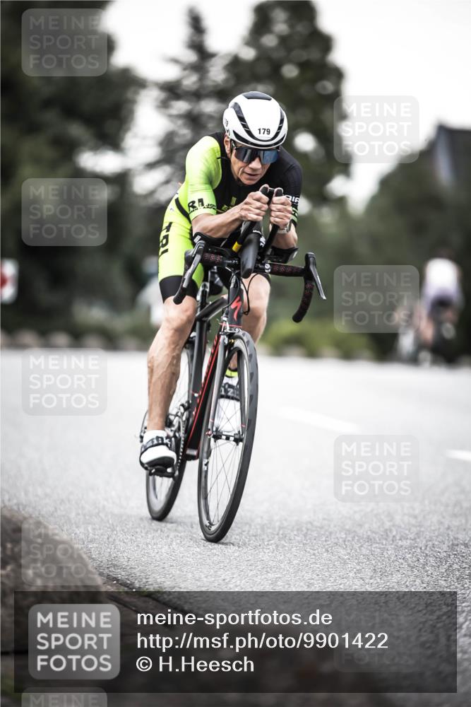 21.06.2026 - 29. Vierlanden-Triathlon H.Heesch http://msf.ph/oto/9901422 21.06.2026 10:11:42 Radfahren 100, 179, 1353 meine-sportfotos.de